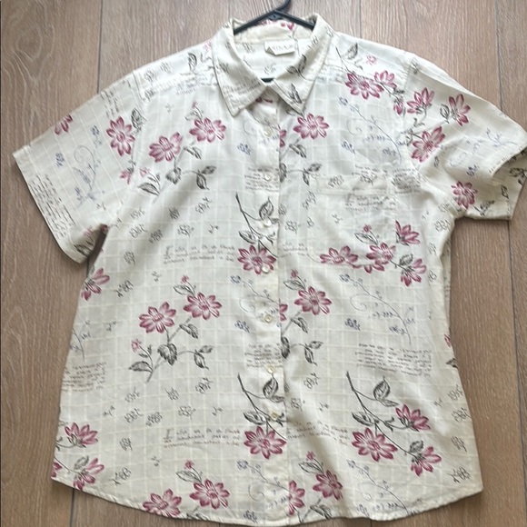 Vintage Cream Floral Button-Down Shirt - Picture 5 of 9
